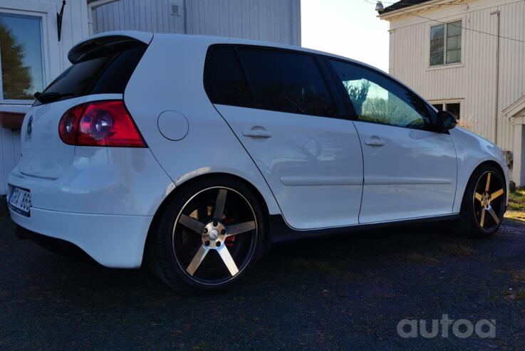 Volkswagen Golf GTI 5 generation