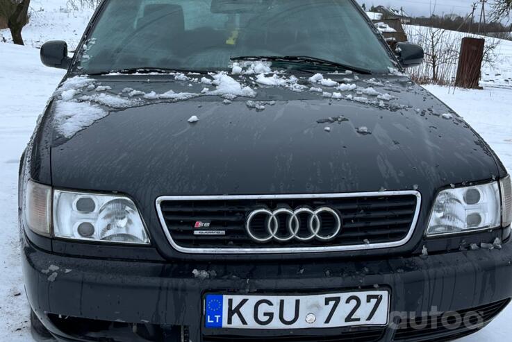 Audi A6 A4/C4 wagon