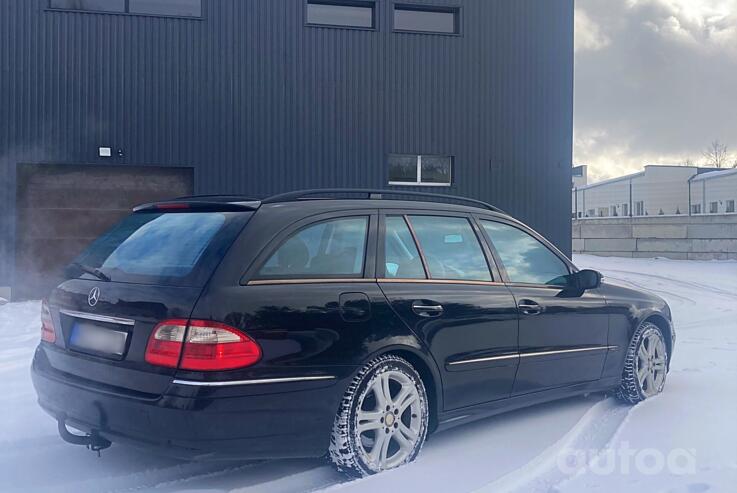 Mercedes-Benz E-Class W211/S211 wagon 5-doors