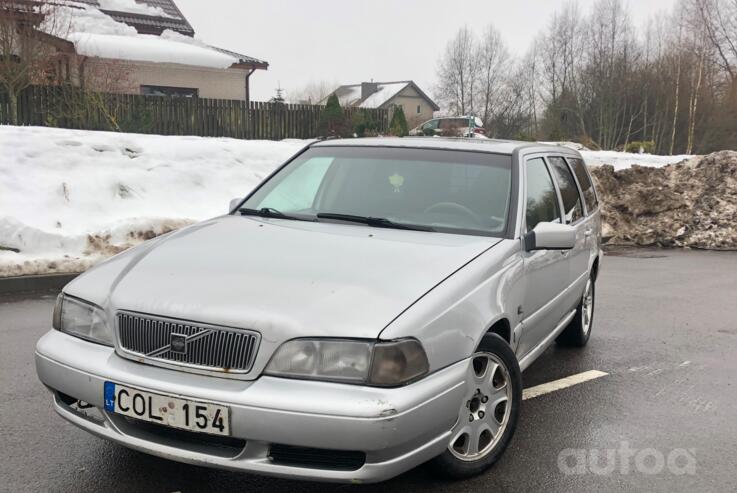 Volvo V70 1 generation wagon