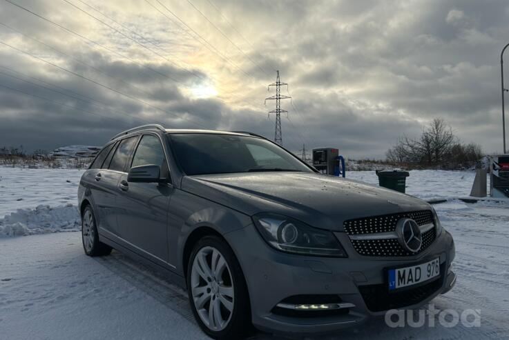 Mercedes-Benz C-Class W204/S204/C204 [restyling] wagon 5-doors
