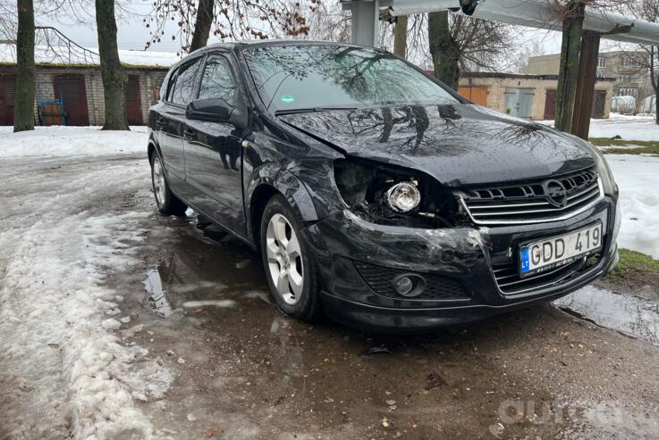 Opel Astra H Hatchback