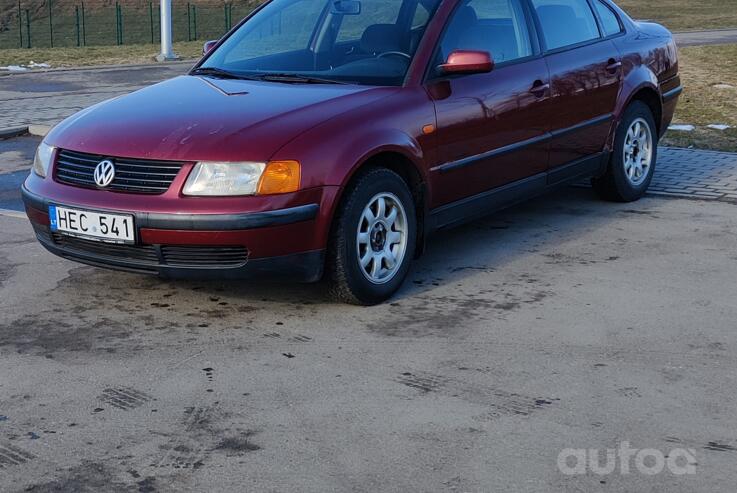 Volkswagen Passat B5 Sedan 4-doors