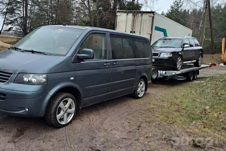 Volkswagen Multivan T5 Minivan