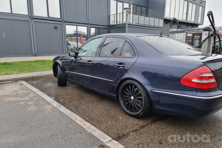 Mercedes-Benz E-Class W211 Sedan