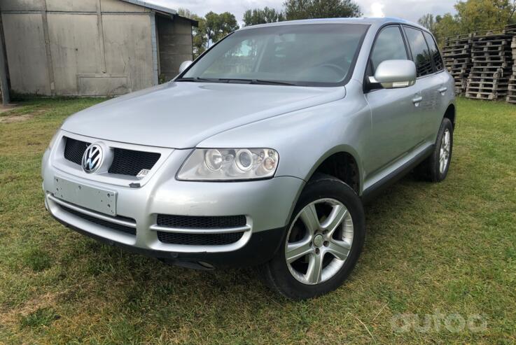 Volkswagen Touareg 1 generation Crossover