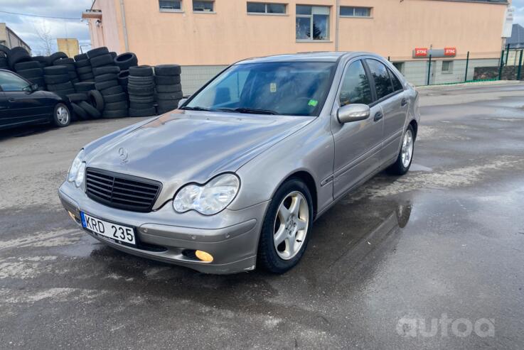 Mercedes-Benz C-Class W203/S203/CL203 Sedan