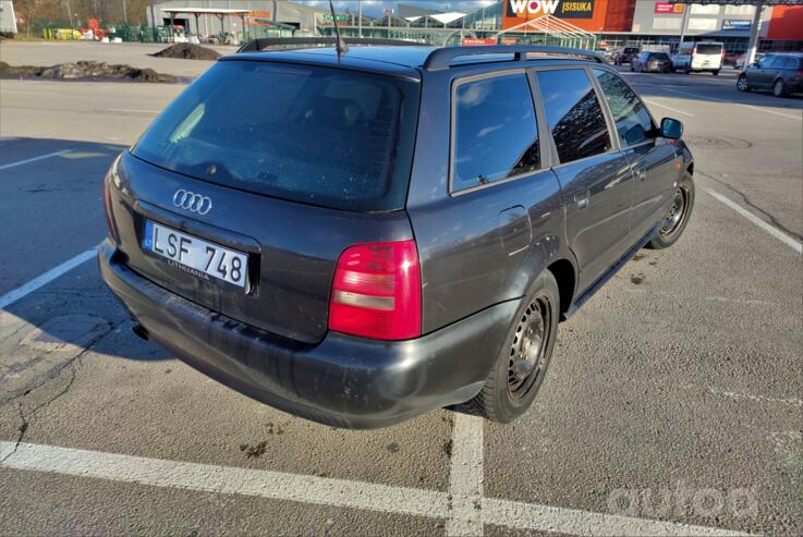Audi A4 B5 Avant wagon 5-doors
