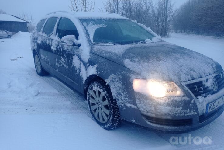 Volkswagen Passat B6 wagon 5-doors