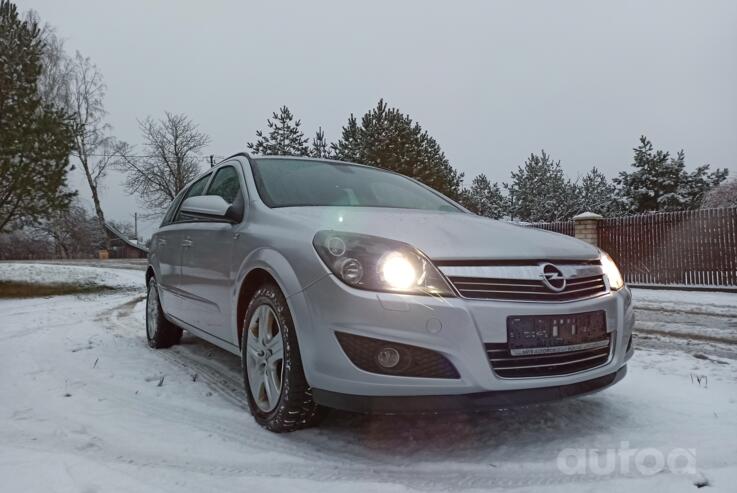 Opel Astra H [restyling]