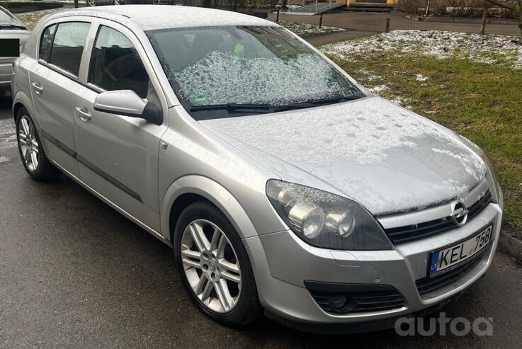 Opel Astra H Hatchback