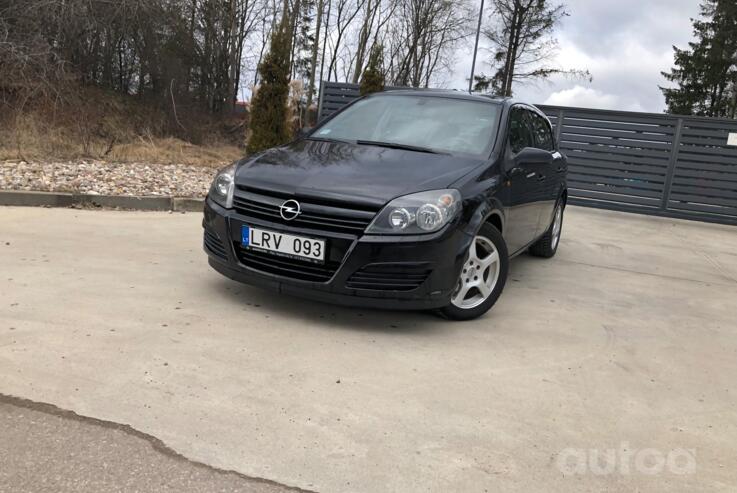 Opel Astra H Hatchback