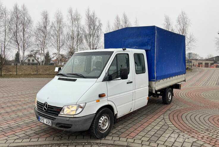 Mercedes-Benz Sprinter First generation