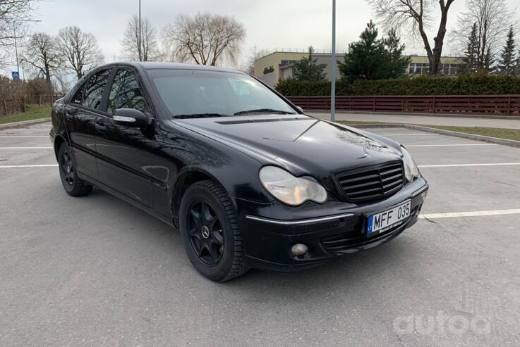 Mercedes-Benz C-Class W203/S203/CL203 Sedan