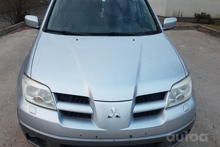 Mitsubishi Outlander 2 generation