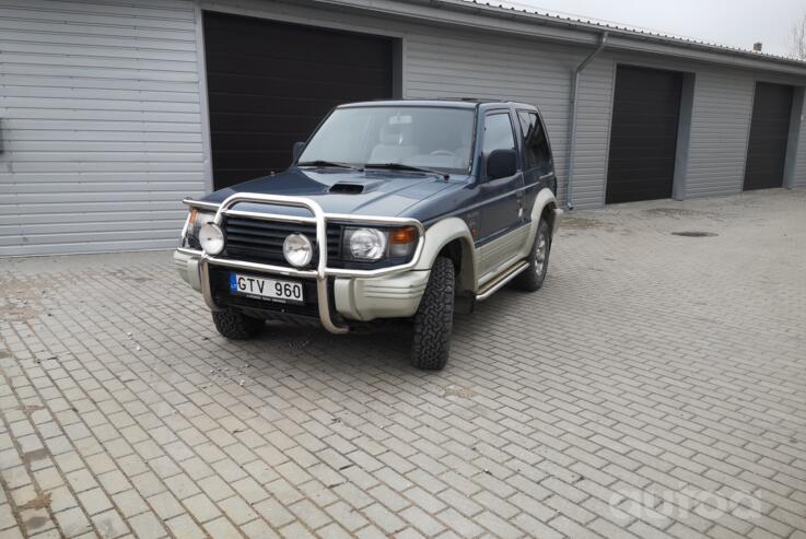 Mitsubishi Pajero 2 generation Metal Top SUV 3-doors