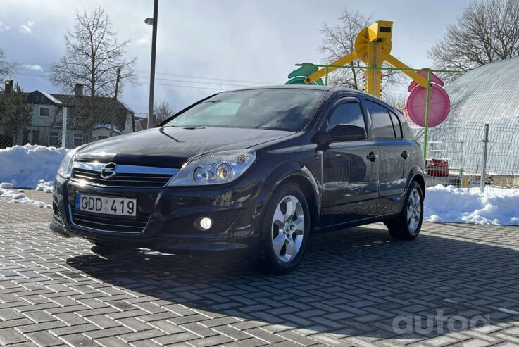 Opel Astra H Hatchback