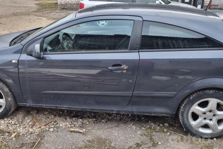 Opel Astra H Hatchback