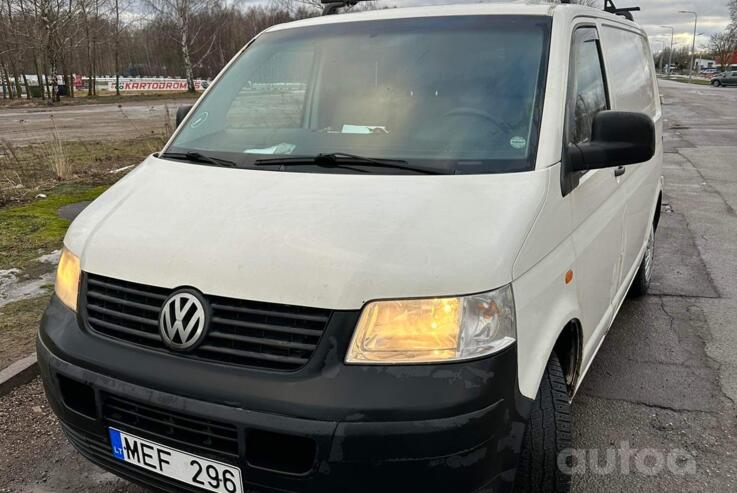 Volkswagen Transporter T5 Minivan 4-doors