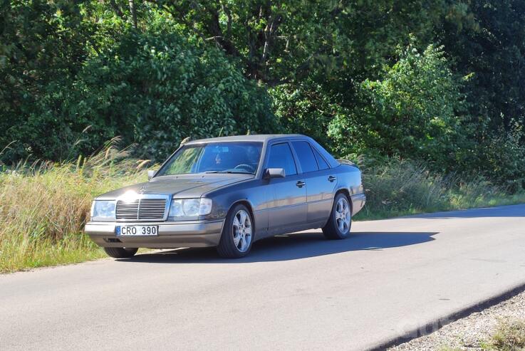 Mercedes-Benz E-Class W124 Sedan