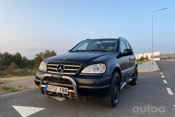 Mercedes-Benz M-Class W163 Crossover 5-doors