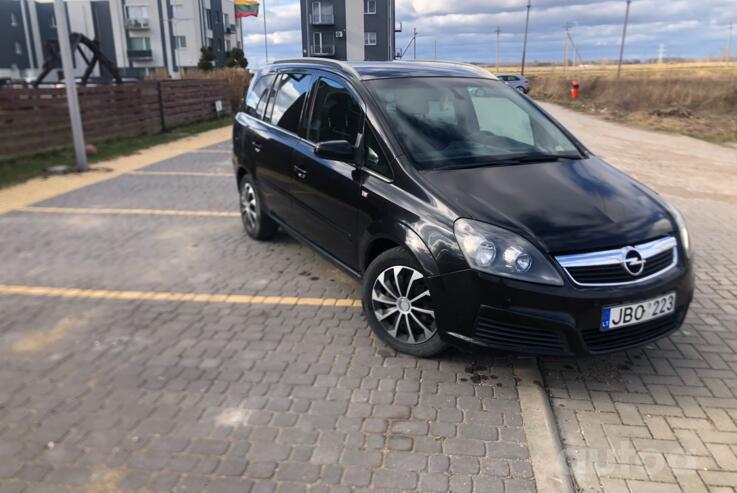 Opel Zafira B Minivan 5-doors