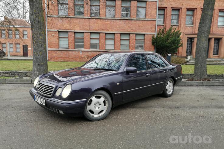 Mercedes-Benz E-Class W210/S210 Sedan 4-doors