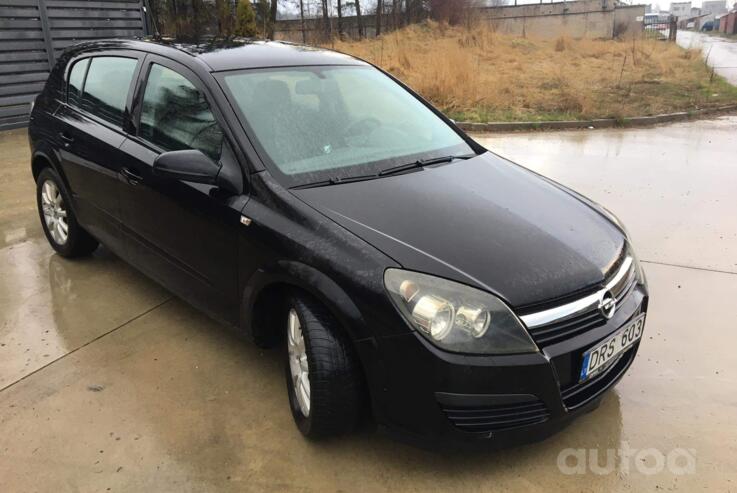 Opel Astra H Hatchback