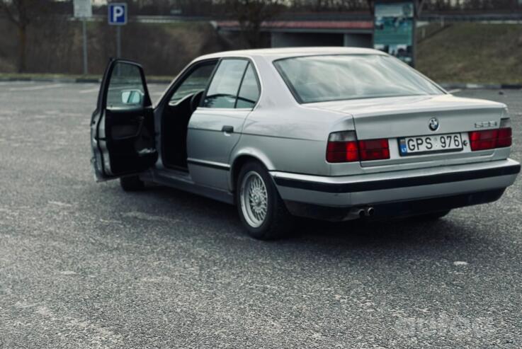 BMW 5 Series E34 Sedan
