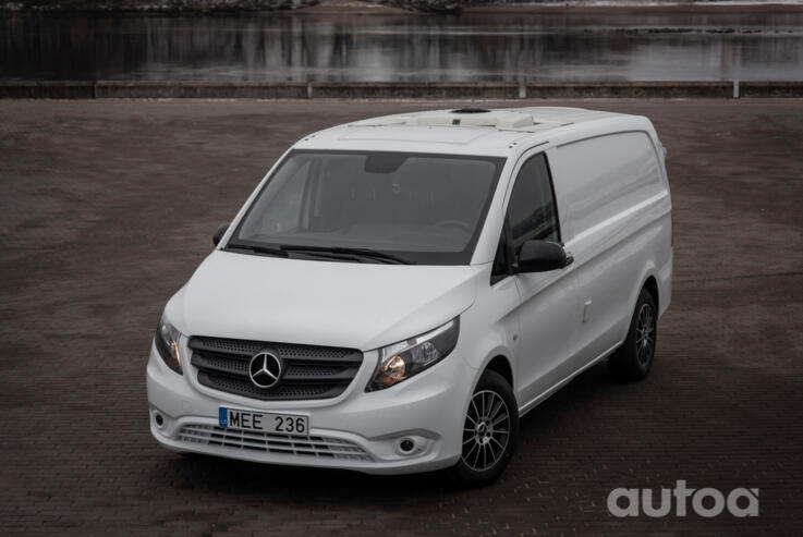 Mercedes-Benz Vito W447 Mixto minivan 4-doors