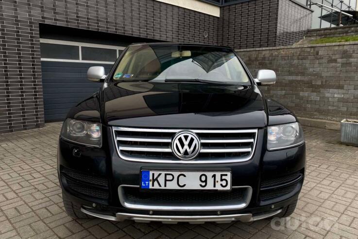 Volkswagen Touareg 1 generation Crossover