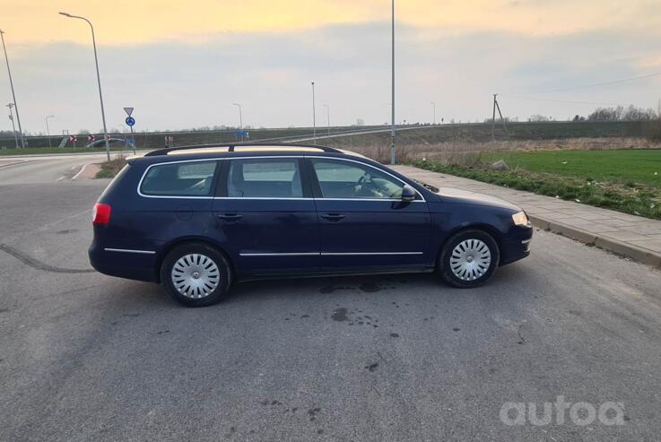 Volkswagen Passat B6 wagon 5-doors
