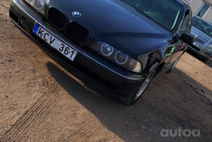 BMW 5 Series E39 Sedan 4-doors