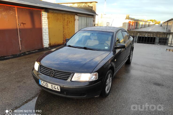Volkswagen Passat B5 Sedan 4-doors