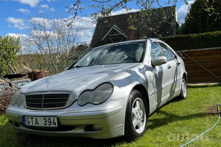 Mercedes-Benz C-Class W203/S203/CL203 Sedan