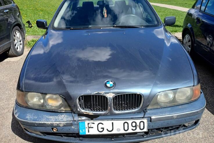 BMW 5 Series E39 Sedan 4-doors