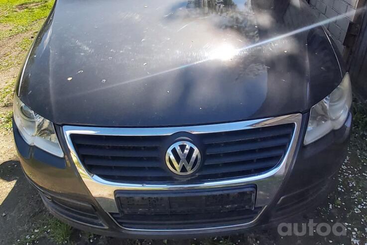 Volkswagen Passat B6 wagon 5-doors