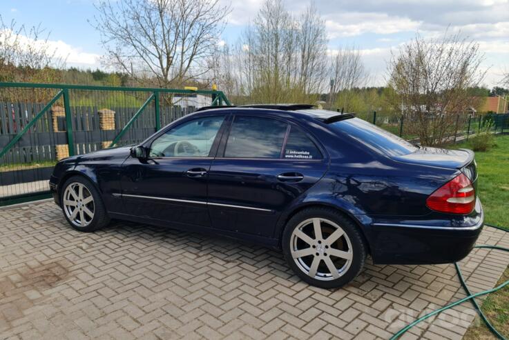 Mercedes-Benz E-Class W211 Sedan
