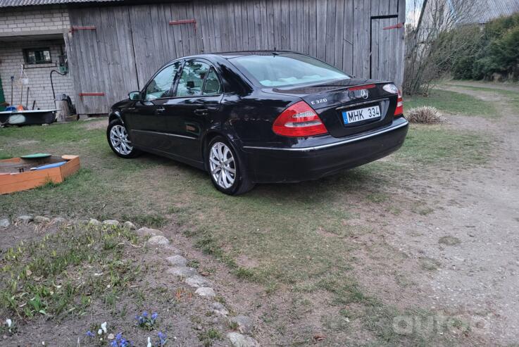 Mercedes-Benz E-Class W211 Sedan