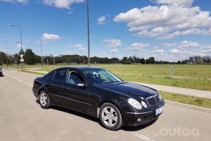 Mercedes-Benz E-Class W211 Sedan