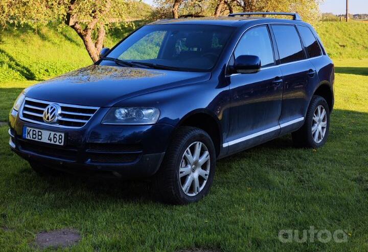 Volkswagen Touareg 1 generation Crossover