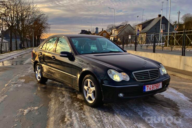 Mercedes-Benz C-Class W203/S203/CL203 Sedan