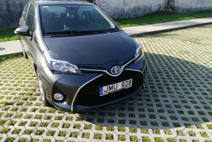 Toyota Yaris XP130 [2th restyling] Sedan