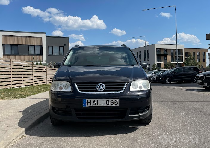 Volkswagen Touran 1 generation Minivan