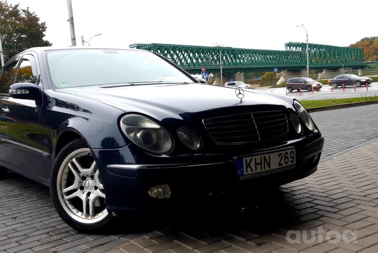 Mercedes-Benz E-Class W211 Sedan