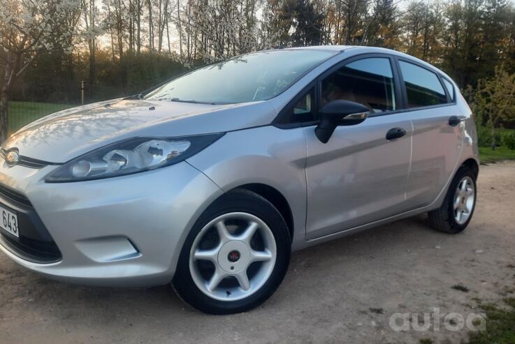 Ford Fiesta 6 generation Hatchback 5-doors