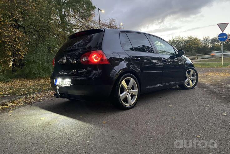 Volkswagen Golf 5 generation Hatchback 5-doors