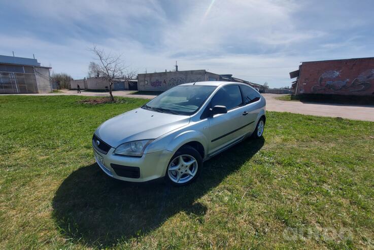 Ford Focus 2 generation Hatchback 3-doors