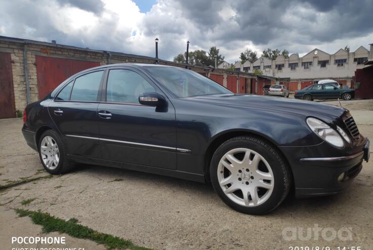 Mercedes-Benz E-Class W211 Sedan