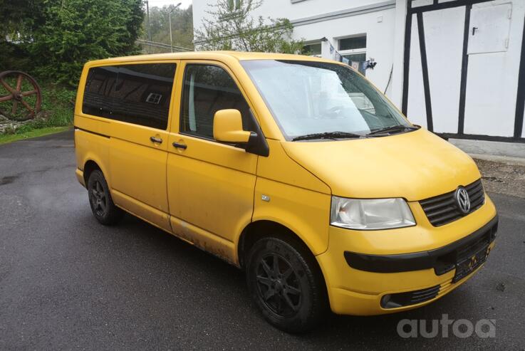 Volkswagen Transporter T5 Minivan 4-doors